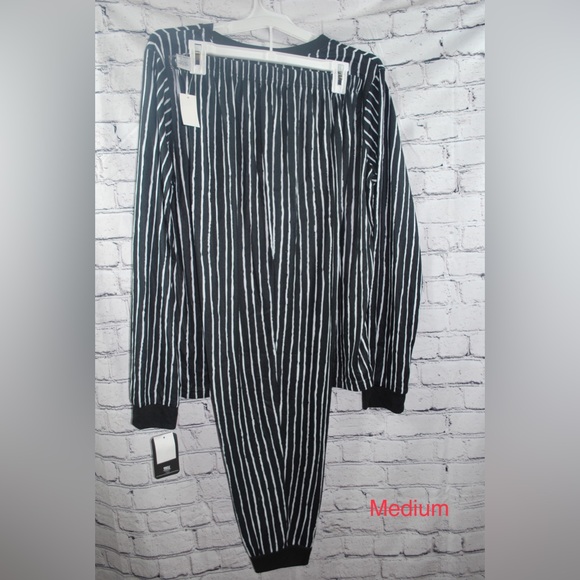 Nightmare Before Christmas 2 Piece Jack Pajama set Various Sizes Holiday New - Picture 6 of 12